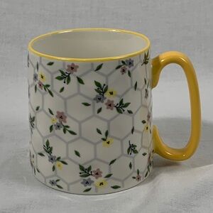 10 Strawberry Street Bella Honeycomb Floral Spring Mug w/ Yellow Rim and Handle
